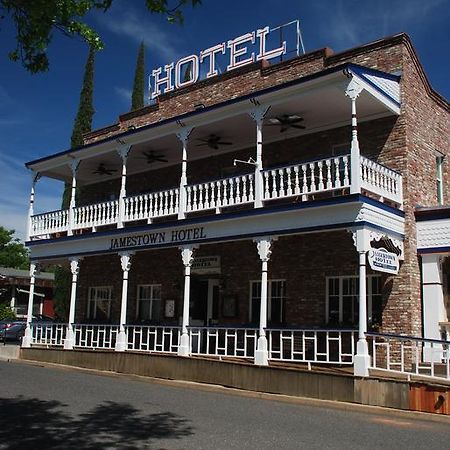 Jamestown Hotel Rum bild
